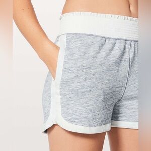 Lululemon‎ Cool and Collected Short in Heathered Space Dyed Nimbus Size 8 Active